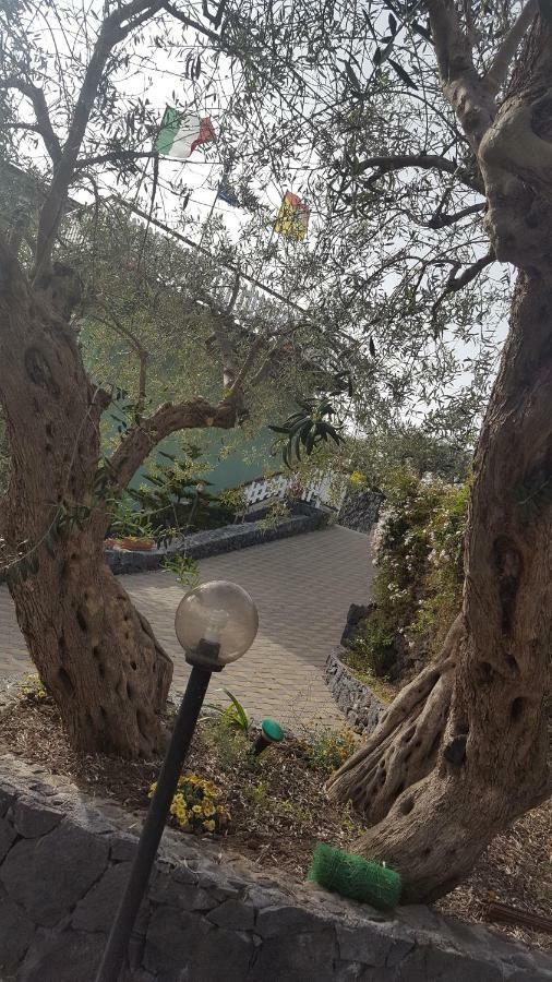 Azienda Agricola Cuntarati Bronte Kültér fotó